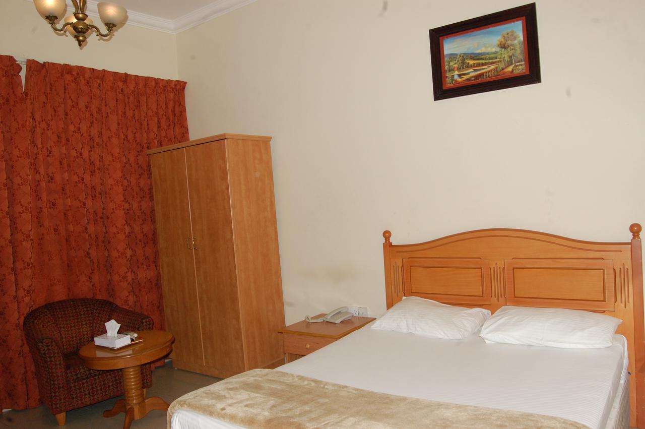 Al Amwaj Hotel Sharjah Eksteriør billede
